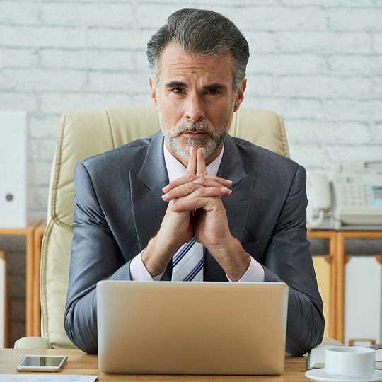 Який керівник?